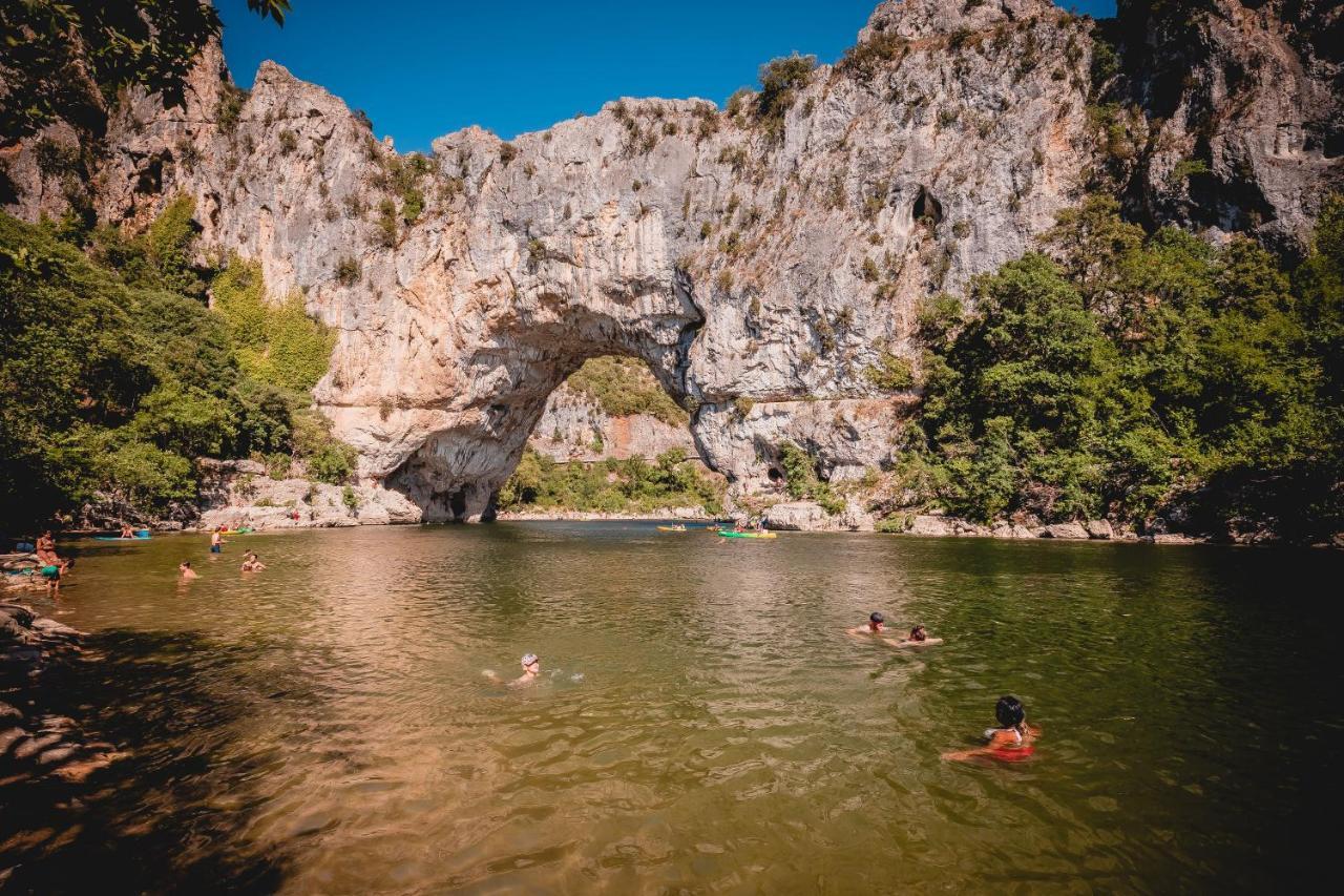 Готель Rives D'Arc Валлон-Пон-д'Арк Екстер'єр фото